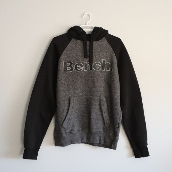 Bench Men's Sz L Black Manchini Kangaroo Pocket Stretch Hooded Sweater - Picture 1 of 16